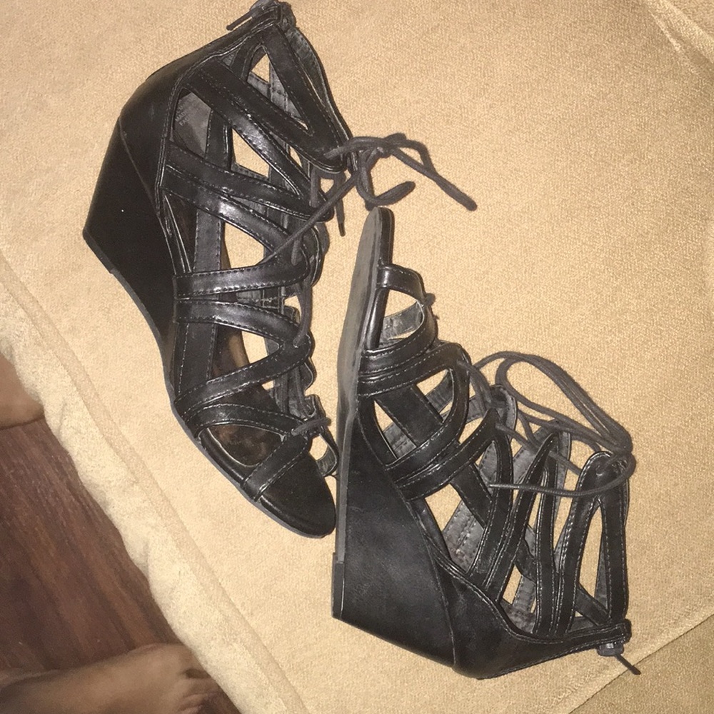 Black wedge heels worn 2x